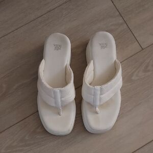 Wild Fable White Women's Sandals